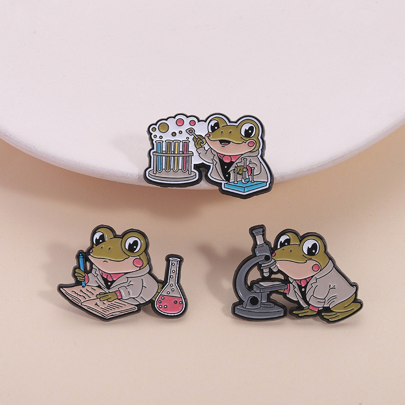 Pin Enamel Katak Laboratorium  - Science Buddies ulasan dan harga