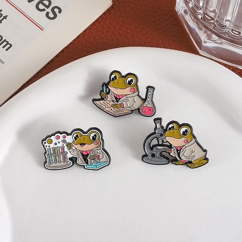 Pin Enamel Katak Laboratorium  - Science Buddies ulasan dan harga