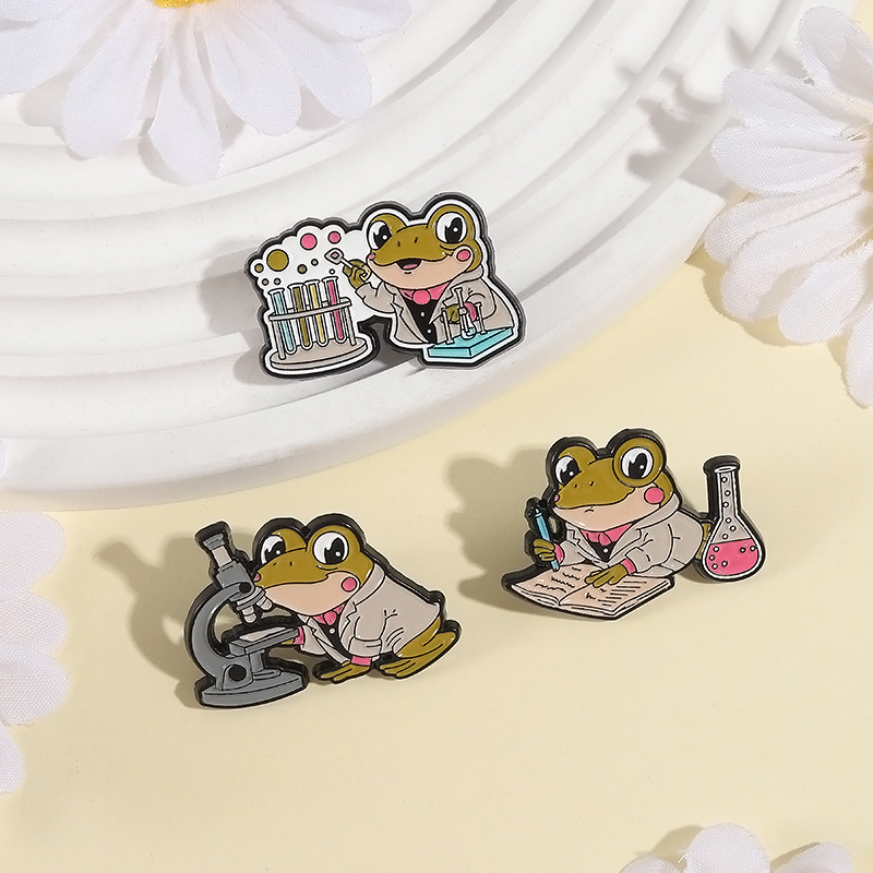 Pin Enamel Katak Laboratorium  - Science Buddies ulasan dan harga