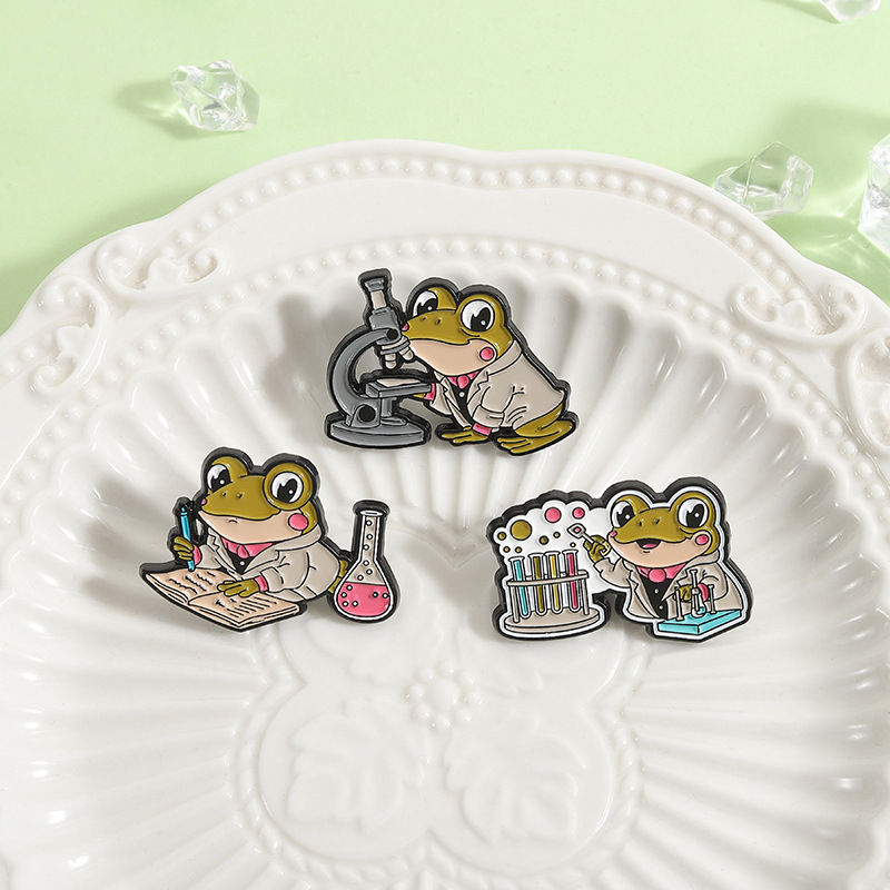 Pin Enamel Katak Laboratorium  - Science Buddies ulasan dan harga